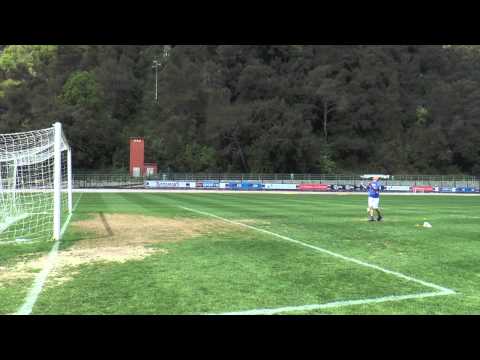 Lorenzo De Silvestri e Vasco Regini alle prese con il "nuovo acquisto" della Samp