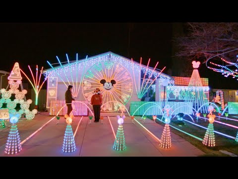 Aromin Family Recreates Some Disney Magic - The Great Christmas Light Fight