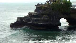 preview picture of video '2009 11 海神廟 崖壁洞穴 巴里島 BALI 旅遊 MV 印尼旅遊 巴里島旅遊'