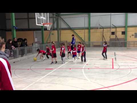 ESCOLA BÀSQUET TONA