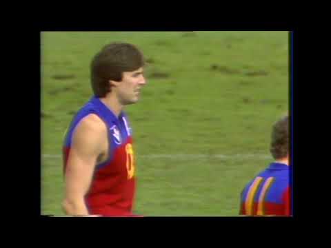 1985 Round 20 - Before the Game - Behind the Scenes - Sandy Roberts - Double Entendre - Get it Up