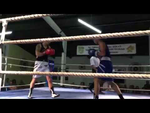 jan camp vs toni kloß teil 1 ( Berßel Boxen)