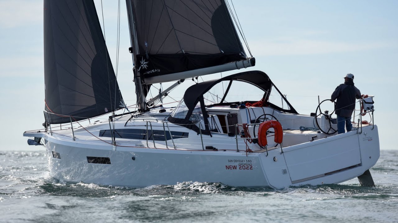 Guided Tour of the Sun Odyssey 380