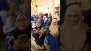 Download lagu Nursyafiq Farhain (Anak Saleem Iklim) - Hakikat Sebuah Cinta (Live) mp3 Download lagu Nursyafiq Farhain (Anak Saleem Iklim) - Hakikat Sebuah Cinta (Live) mp3