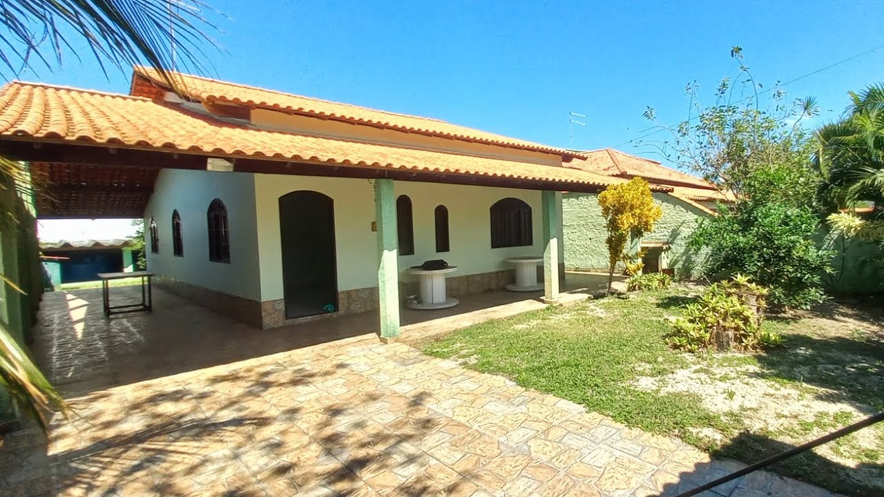 CASA A 300 METROS DA LAGOA E PRAIA À VENDA EM SAQUAREMA-RJ.