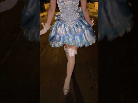 can’t stop doing this trend with my sparkly costumes: