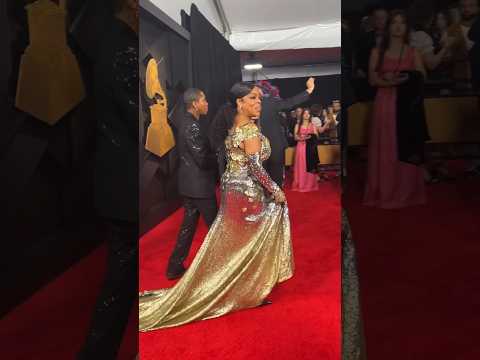 We want to thank #NiecyNash for gracing us with her presence at the #GRAMMYs. 😍 #shorts