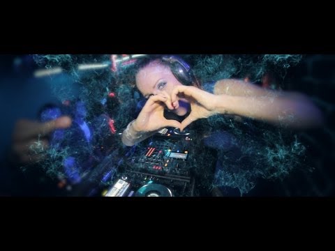 download lagu mp3 mp4 Disco Enzo, download lagu Disco Enzo gratis, unduh video klip Disco Enzo