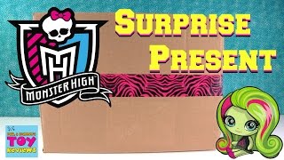 Welcome To Monster High Surprise Present Unboxing Mattel Minis Doll Review | PSToyReviews