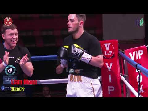 Liam Moon v Simas Volosinas on VIP's Liverpool show at the Olympia on 15.10.21