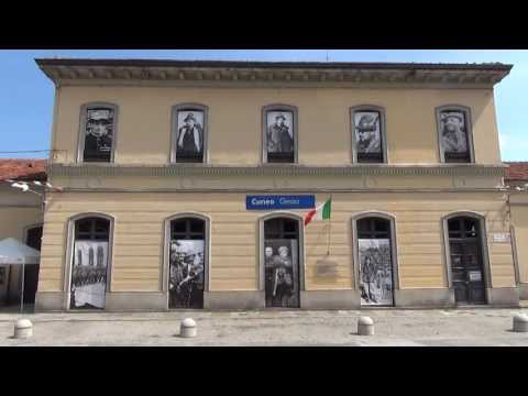 STAZIONE F.S.  CUNEO GESSO : PARTENZA DEGLI ALPINI PER LA GUERRA DI RUSSIA 1942.