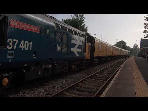 37401 and 37218 at Bare Lane.
