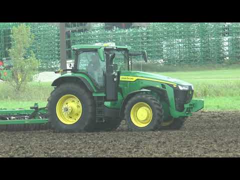 John Deere 8R 410 test ride Waterloo tractor factory in 2019
