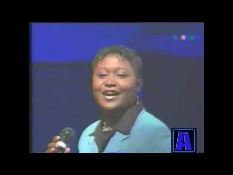 PEGGY BAJAL  JE M EN VEUX