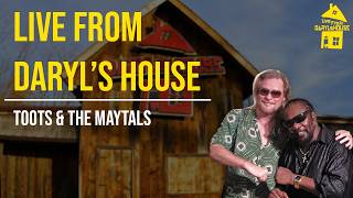 Daryl Hall &amp; Toots and the Maytals - Monkey Man (Live From Daryl's House)