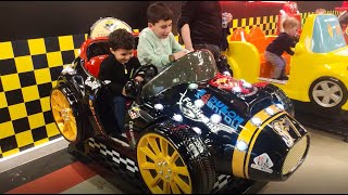 ألعاب أطفال ، ترفيه للأطفال \ Amusement mall games for kids - Skip to My Lou (song)
