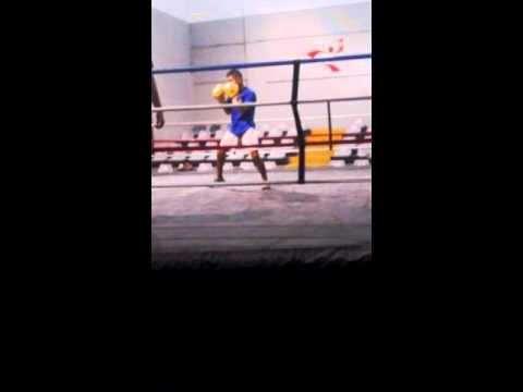 Mueka vs Pajuelo  3 raund sparring  evalucion de los viernes