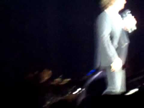 Josh Groban parle Français au Grand Rex - Paris - 03 oct 2011