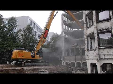 Bagger CAT 352 F Abriss nächster Tag