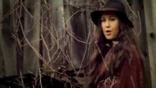 Vanessa Carlton - Carousel (Official Music Video)