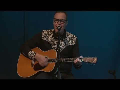 M-Clan - Llamando a la tierra (Directo, En Petit Comité)