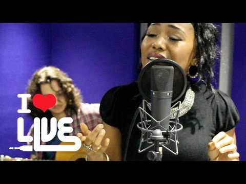 Nikisha Reyes - Strong Woman | ILLACOUSTIC
