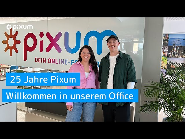 Nadina interviewt Pixum-Kolleg:innen zum Thema Produktentstehung