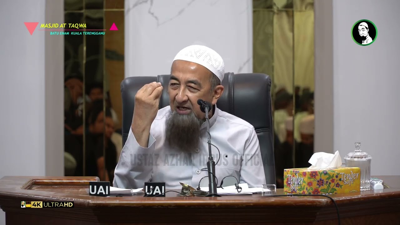 Hukum Berbangga Dengan Pemakaian Orang Kafir - Ustaz Azhar Idrus