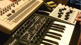 Video thumbnail for [ Arturia Minibrute ] First Improv jam + Frostwave Fat Controller #3 by LowgainElectronics