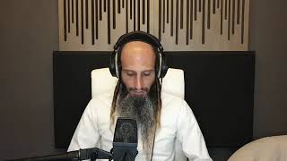 הרב מאור קריו    סיפורים ומשלים   הבוקר העולה מנורה של התבוננות (הרב מאור קריו) - התמונה מוצגת ישירות מתוך אתר האינטרנט יוטיוב. זכויות היוצרים בתמונה שייכות ליוצרה. קישור קרדיט למקור התוכן נמצא בתוך דף הסרטון