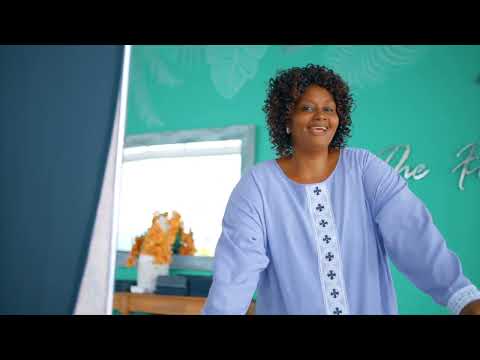 Stephania Massawe -  kwa Neema Tu (Official Gospel Video)