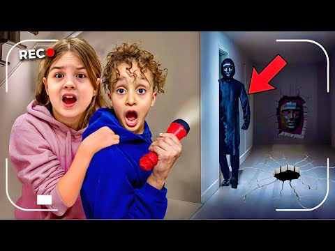 KUZEY ELİF KARANLIKTA EVİMİZDE BİRİ GEZİYOR !! KORİDORDA GİZEMLİ SES VAR !!