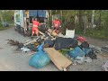 Almeerse wethouder spinnijdig op mensen die afval illegaal dumpen