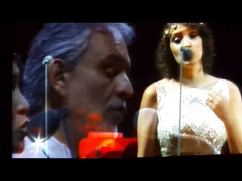 Andrea Bocelli y Gaby Moreno en Guatemala