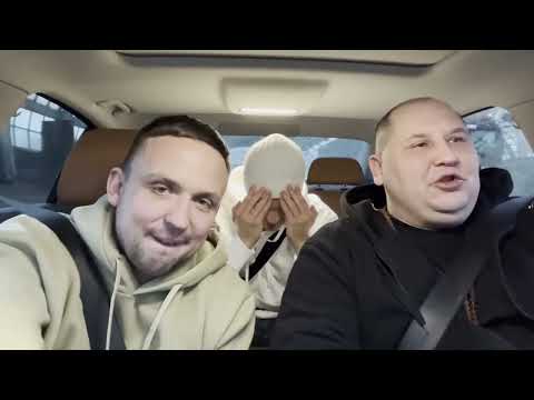 Abstra opowiadają jak Quebonafide spał w łóżku z Czarkiem.