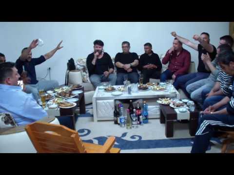 Nexhat Rama dhe Vllaznim Gjakova kendojn te Agim Krusha ne shpi Part 6 Studio Lindi