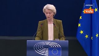 Von der Leyen: "Ue solidale con Polonia", standing ovation a Strasburgo