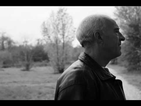 Videoclip de Le temps qui court (Radio Version) — Les Enfoirés
