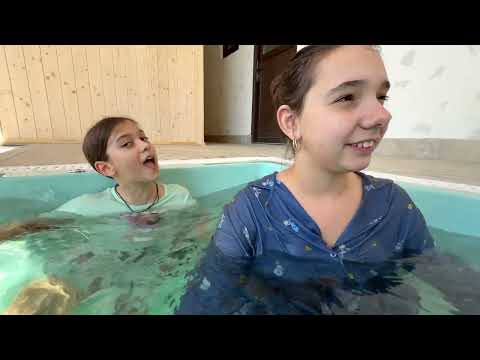 🤐 O IGNORĂM pe MAMA 24 de ORE ⏰ la PISCINĂ 🏊🏻