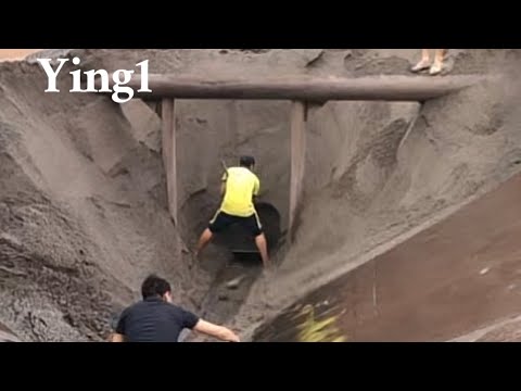 Barge loading and unloading 3000 tons of alluvial sand - hello alluvial sand lovers