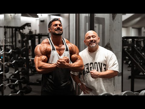 Aufbau von Olympia-Schultern mit Hany Rambod @hanyrambod_FST7