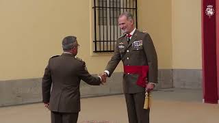 Audiencia militar a un grupo de coroneles y capitanes de navío