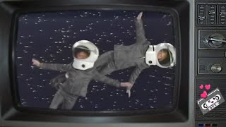 Mary Kate and Ashley Olsen - Moon Bounce Madness (Music Video)