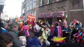 preview picture of video 'Begin van de rijtoer van Sinterklaas, Goes, 22 november 2014.'