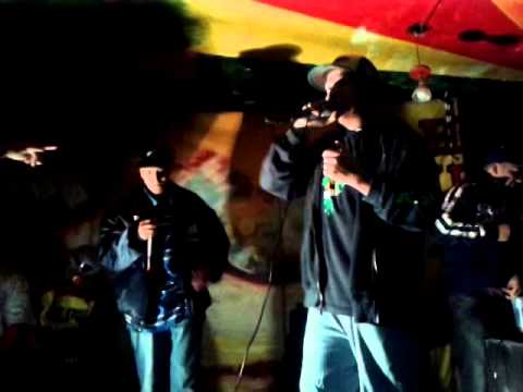 Soldados urbanos (vivo intihuasi)