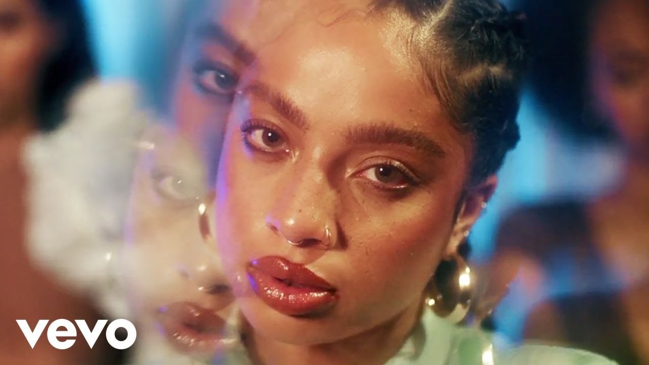 Kiana Ledé – “Mad At Me.”