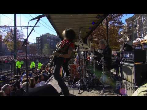 Aerosmith @ 1325 Commonwealth Avenue Boston 11-05-2012 Full Concert (HD)