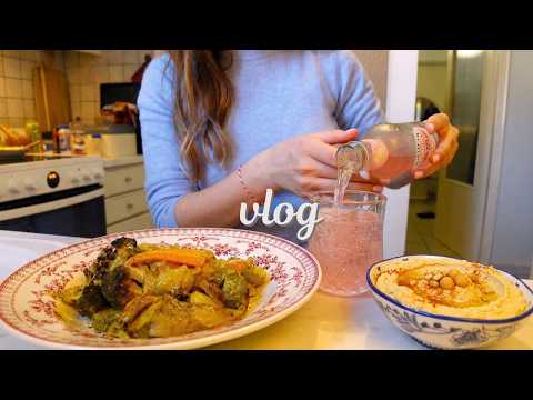 slow spring days 🌸 vegan pesto gnocchi bake, crispy potato waffles & no sugar chocolate log