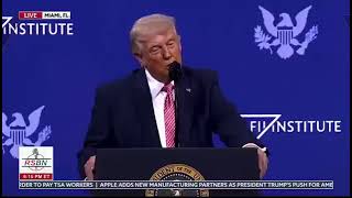 Trump provoca il principe saudita: “Non pensava di dovermi baciare il c*lo prima o poi”