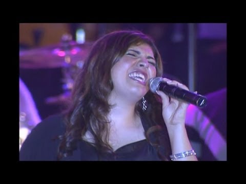 Adoração e Vida - Santo é o grande rei